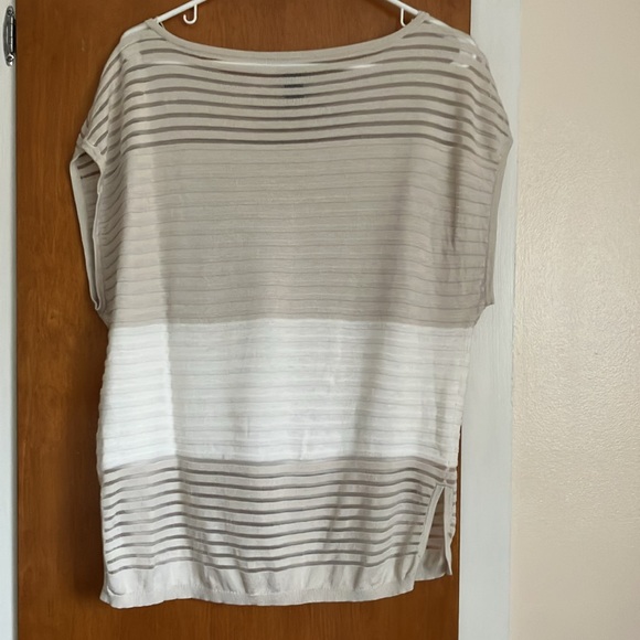 White House Black Market M - Picture 3 of 5